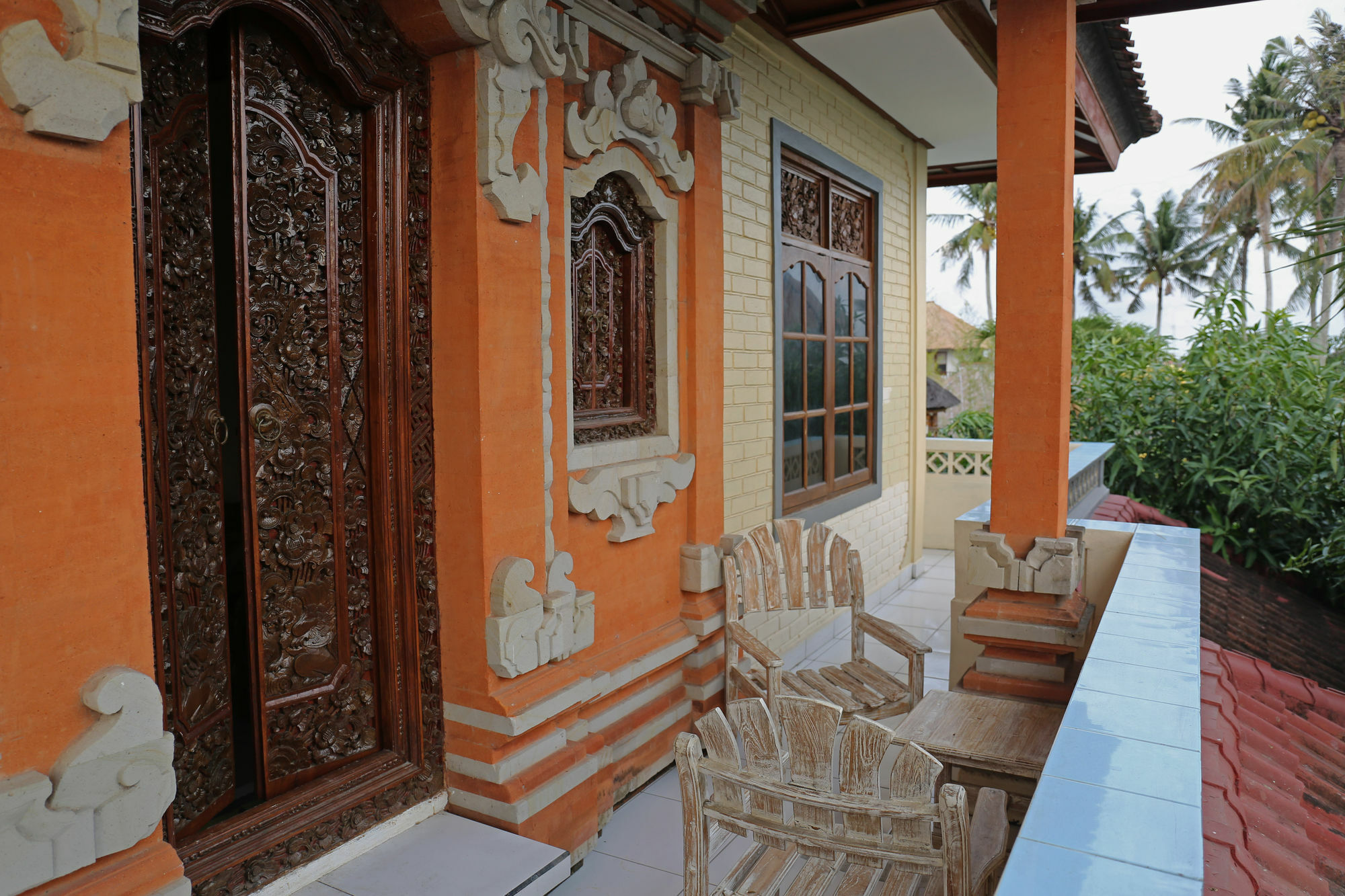Surfers House Hotel Kuta Lombok Exterior foto
